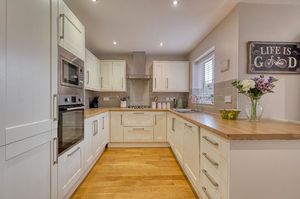 Kitchen- click for photo gallery
